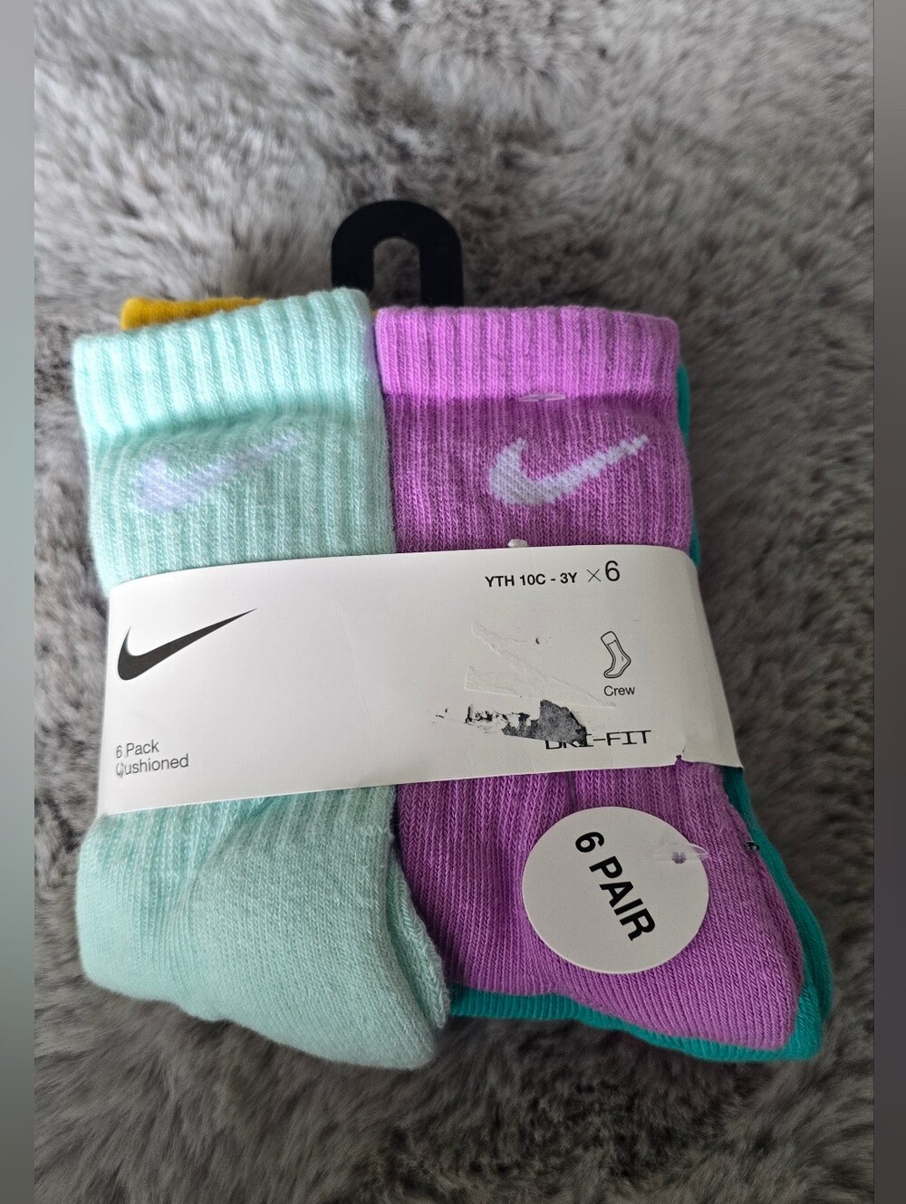 NIKE LITTLE KIDS DRI-FIT CREW SOCKS.